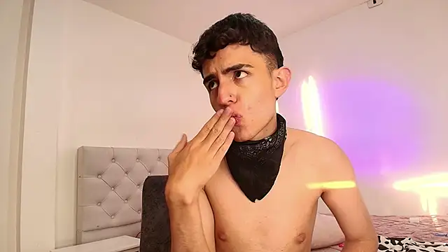 Eithan__wolf webcam