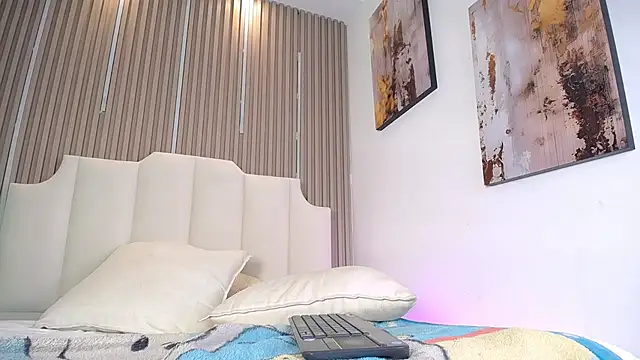 CrystalLaurent webcam