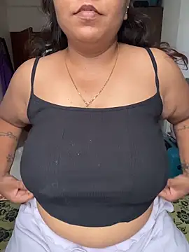 divyaranalive webcam
