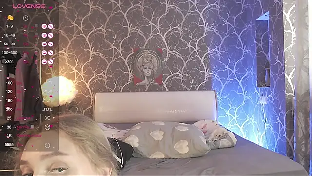 MiaMiaMeow webcam