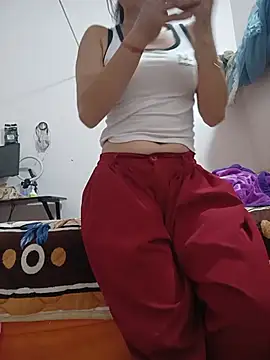 Linda-yiyi webcam