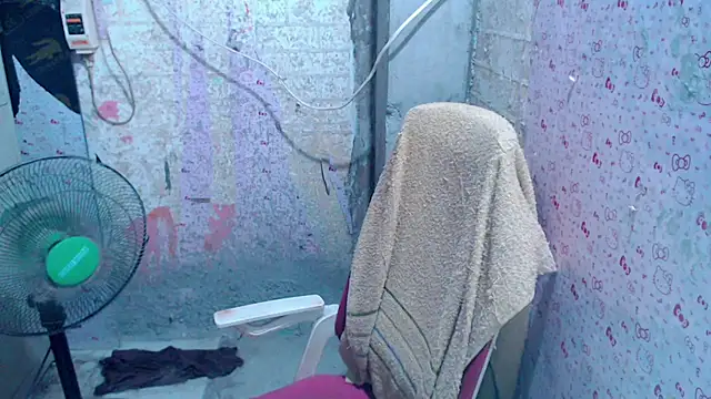 JuicyFoxCock webcam