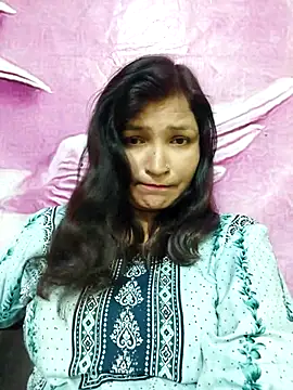 Priyaa_1433 webcam