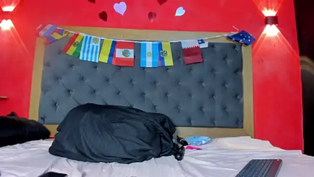 YayaHilton webcam