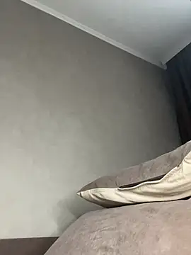 LaraVoosh webcam