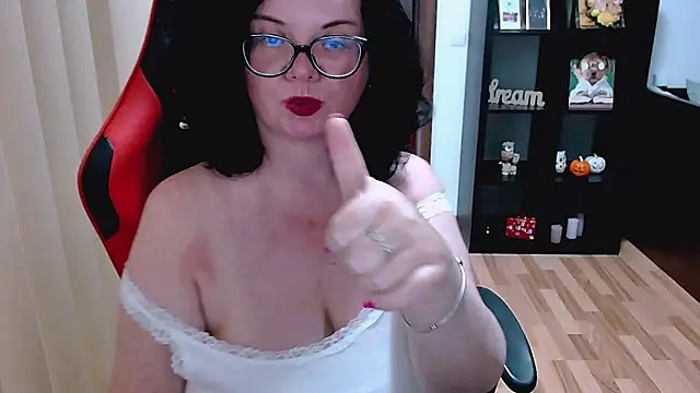 MissTroublle webcam