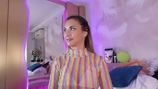 JullyBlair webcam