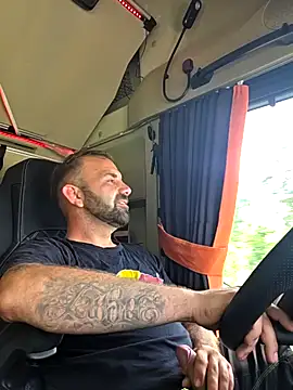 norde8 (Ask my age) - Penis bei der Fahrt aus der Hose