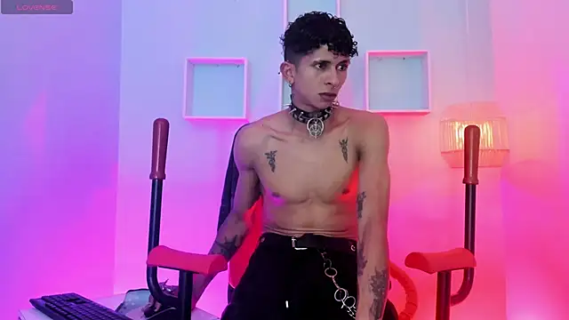 Maximoking26 webcam