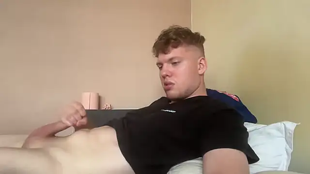 sexybooii6968 webcam