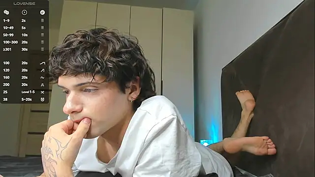 colestorms (M twink) - CUMSHOW - 1 round >_<