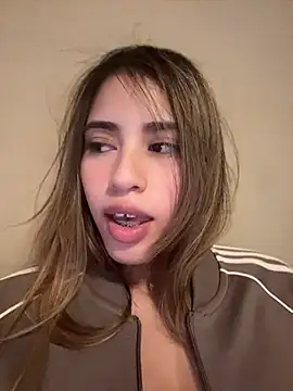 romyamo 😚 live chat