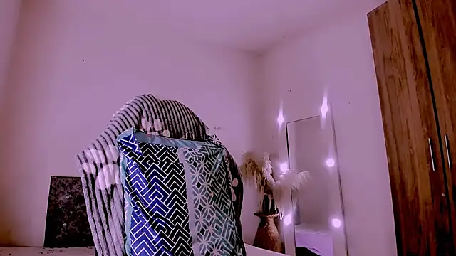 carolinemiller7 webcam