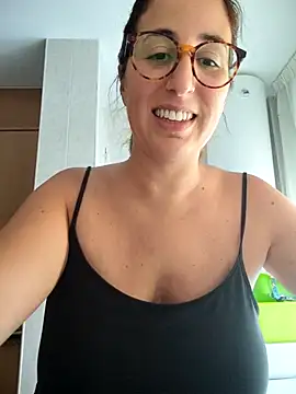 Maya_Brooke webcam
