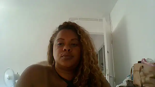 DOMINATRICESANDRA webcam