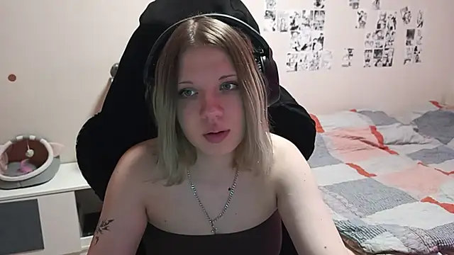ViolettaCatechini webcam