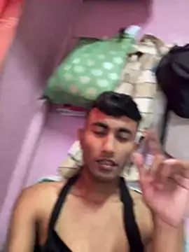 Sexyslimguyy webcam