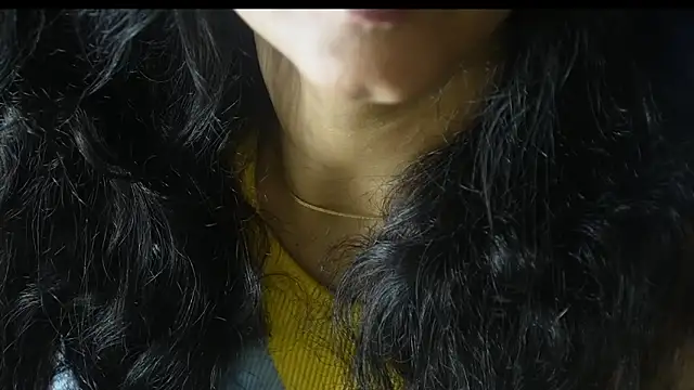 -AyeshaSinghania- webcam