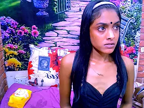 IndianPretty14u2Luv webcam