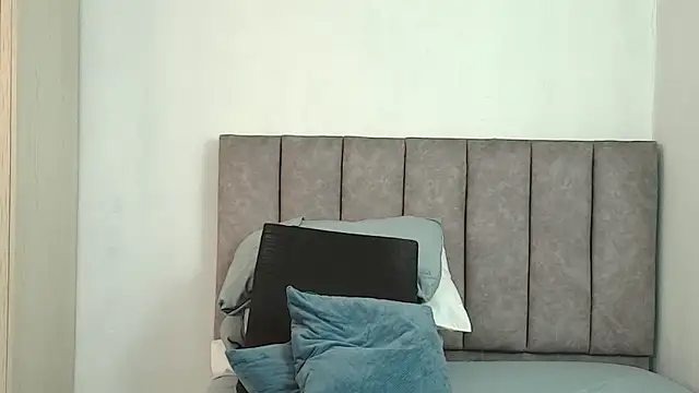 karina_lewis_ webcam