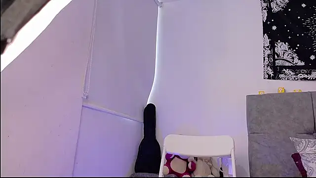 Lexiie1 webcam