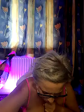 LunaBlaise webcam