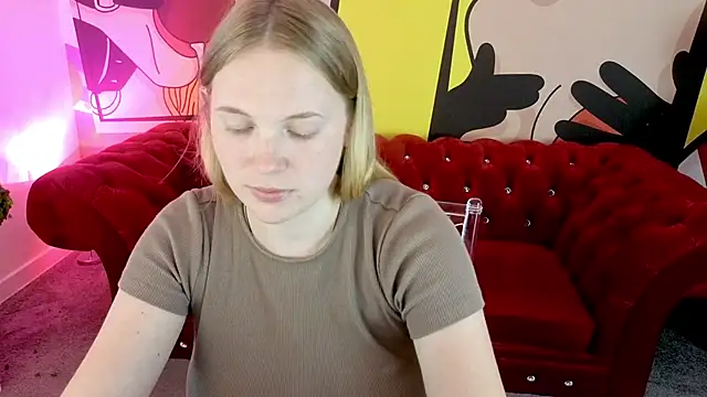 NikkyReyyy webcam