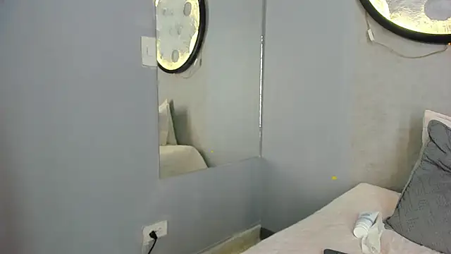 Golden_kiss23 webcam