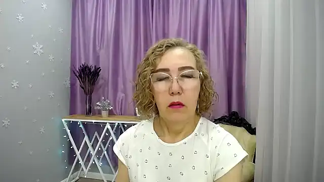 queen_a_n_i webcam