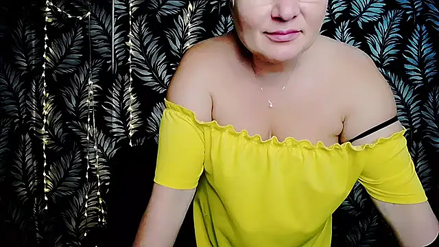 Olivia_playful webcam