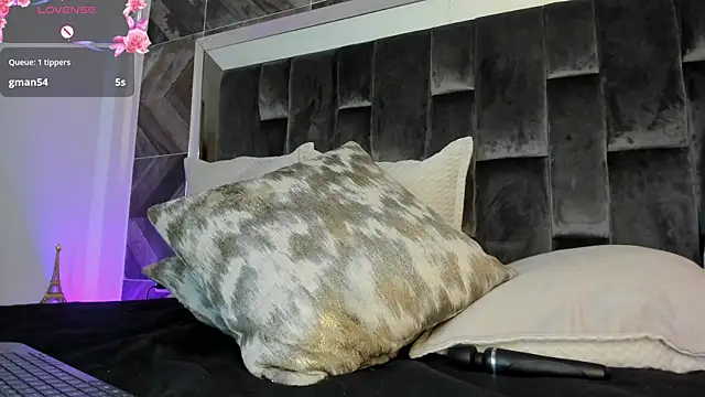 NaylaGrey webcam