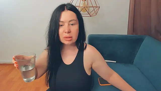 BrilliantGirll webcam
