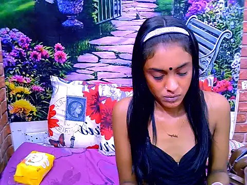 IndianPretty14u2Luv webcam