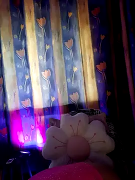 LunaBlaise webcam