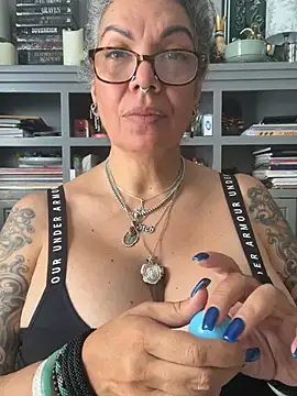 dieseldame1313 webcam