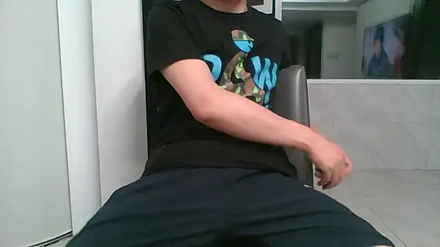nole_china7 (Ask my age) - talk / fun / cum