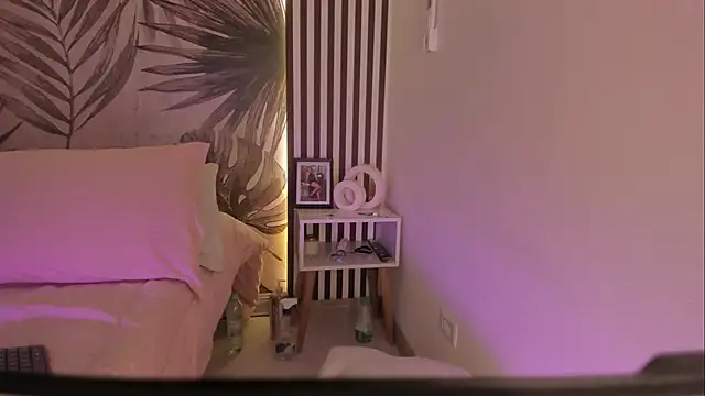 anonymous video chat Samaantha-White