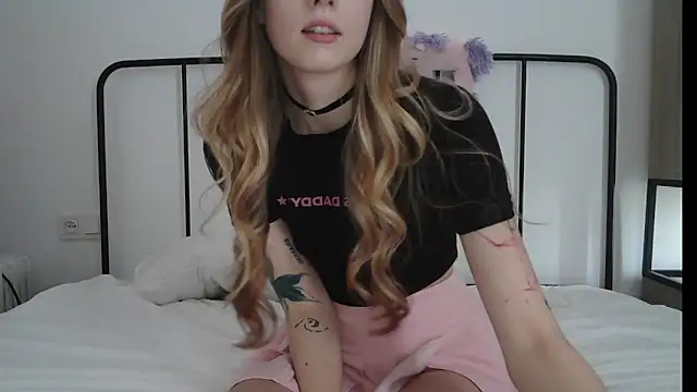 webcam striptease ErikaShyy