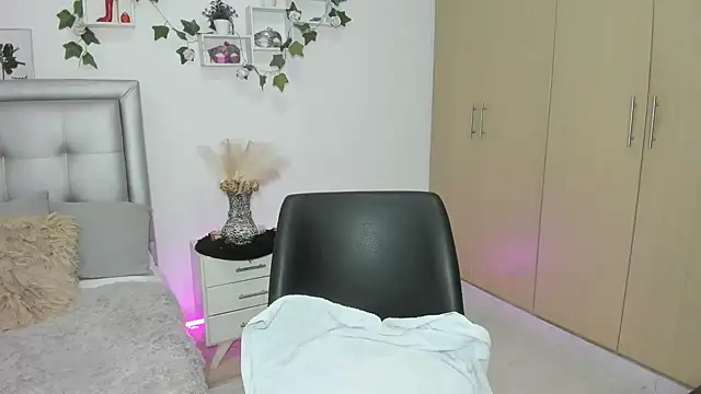 nude amateur porn Mia Star 2