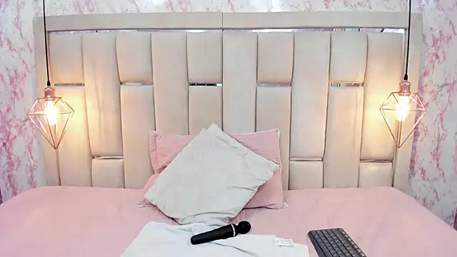 sexcam online Luu Adams