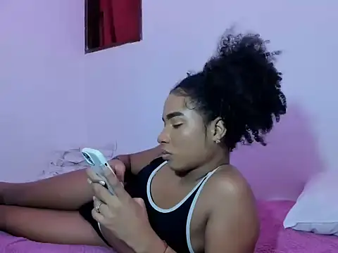 adut chat Nassoumi Reyes