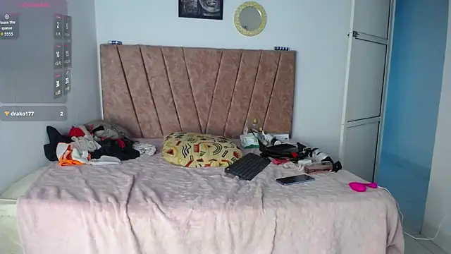 issa__love webcam