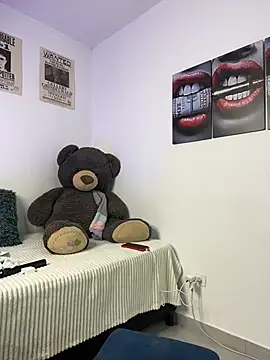downsonMia live cam on StripChat