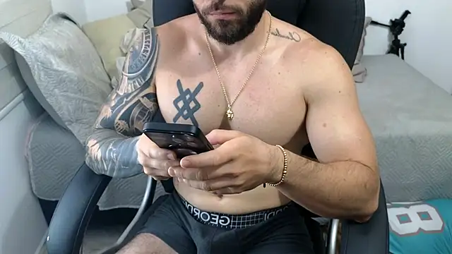Isaac_Carter webcam