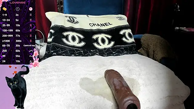 __Mommy__ live cam on StripChat