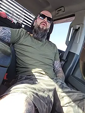 Beardedtattood webcam