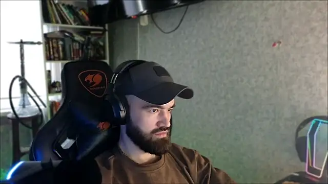 _Serious_Man webcam