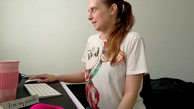 Chantalee webcam