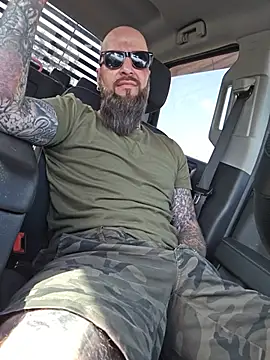 Beardedtattood live sex cam