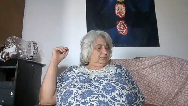 ExquisiteMature webcam